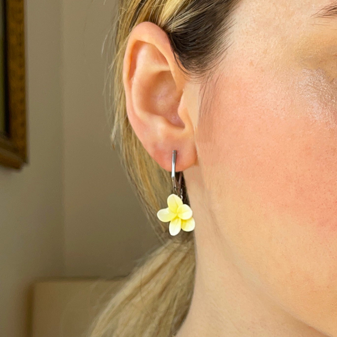 Orecchini Fiore di VAIANA. | HOOP | PETIT - Yellow