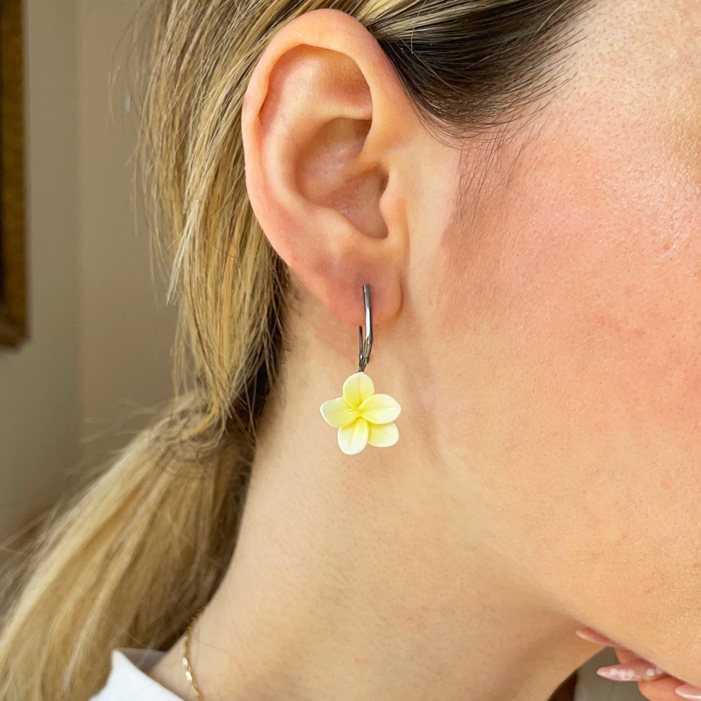 Orecchini Fiore di VAIANA. | HOOP | PETIT - Yellow