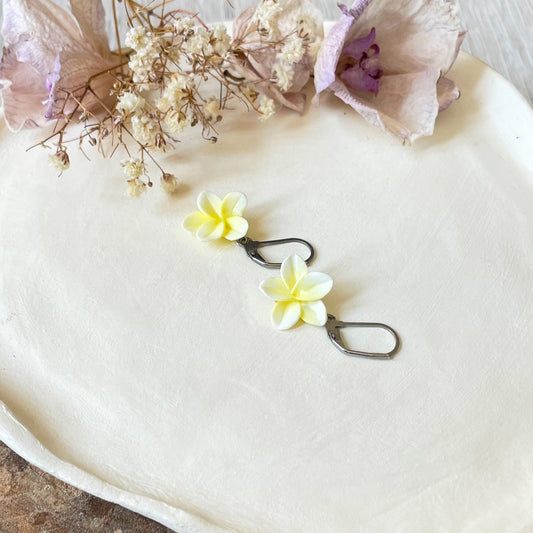 Orecchini Fiore di VAIANA. | HOOP | PETIT - Yellow