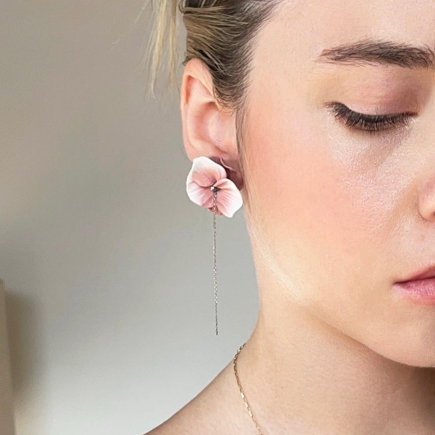 Orecchini le PETIT lilium. | Rosa Antico (silver version)