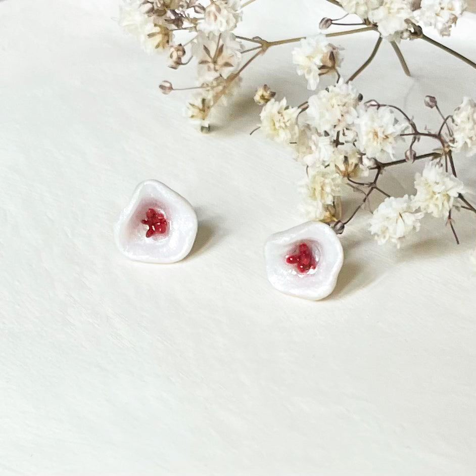 Orecchini MINI POPPY. | Madreperla