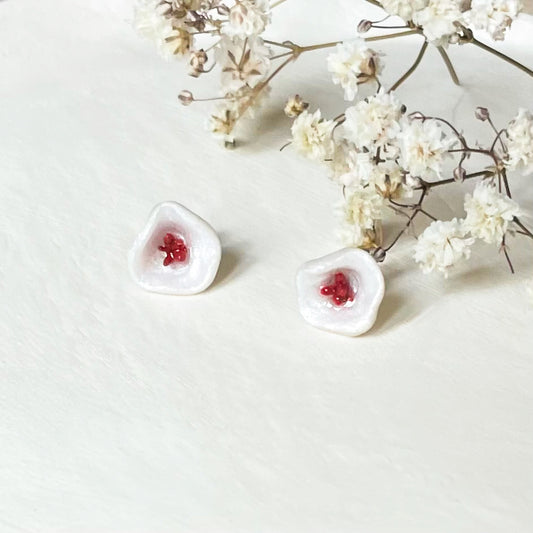 Orecchini MINI POPPY. | Madreperla