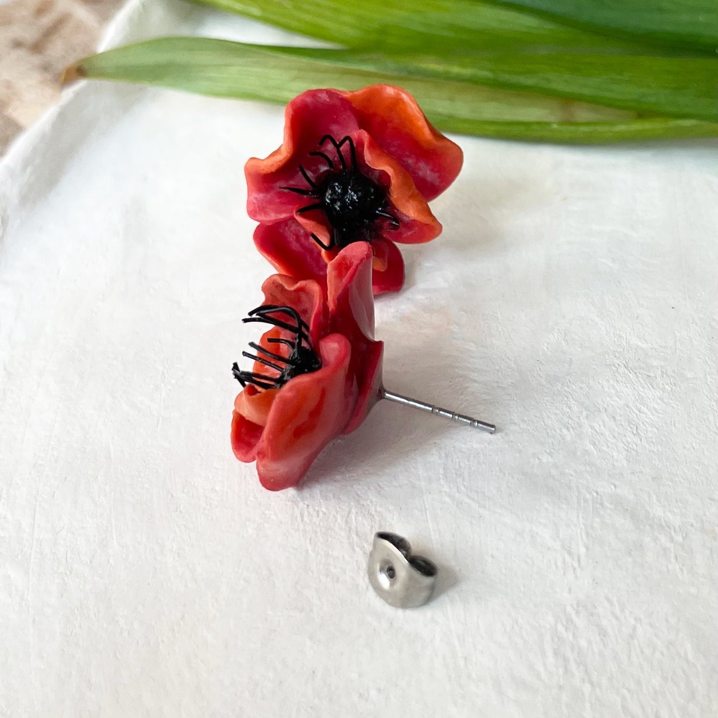 Orecchini PETIT POPPY. | Rosso Arancione