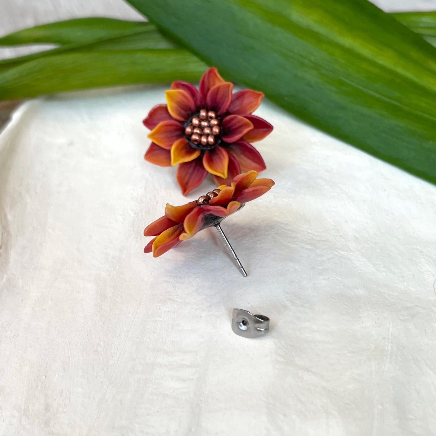 Orecchini MIDI SUNFLOWER. | Bordeaux