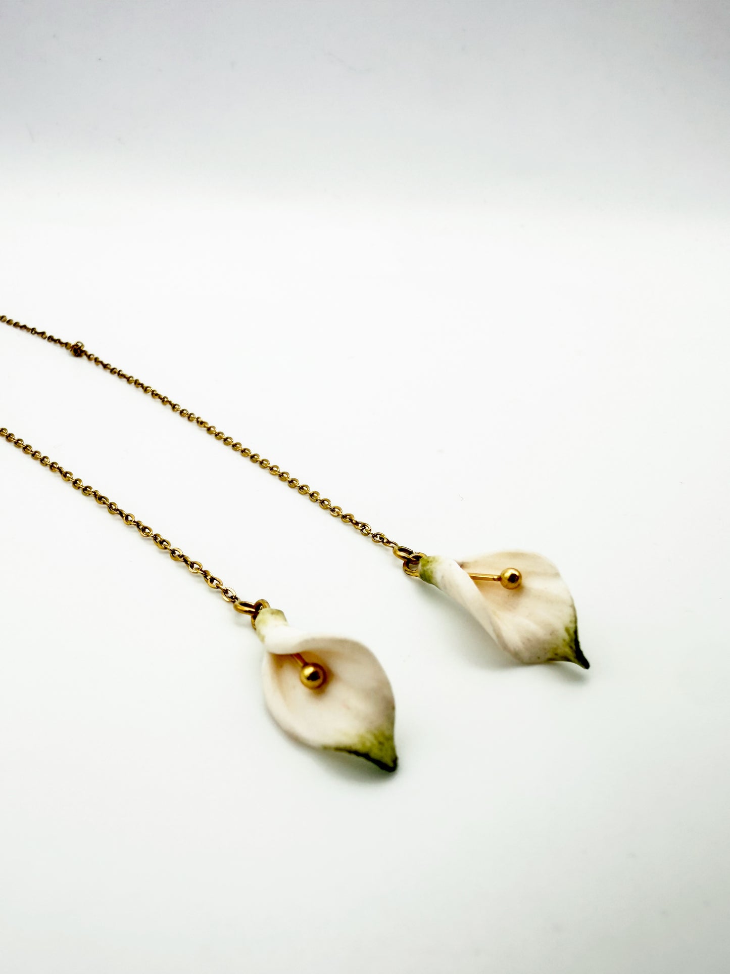 Orecchini CALLA | le PETIT. | SALISCENDI - Bianco
