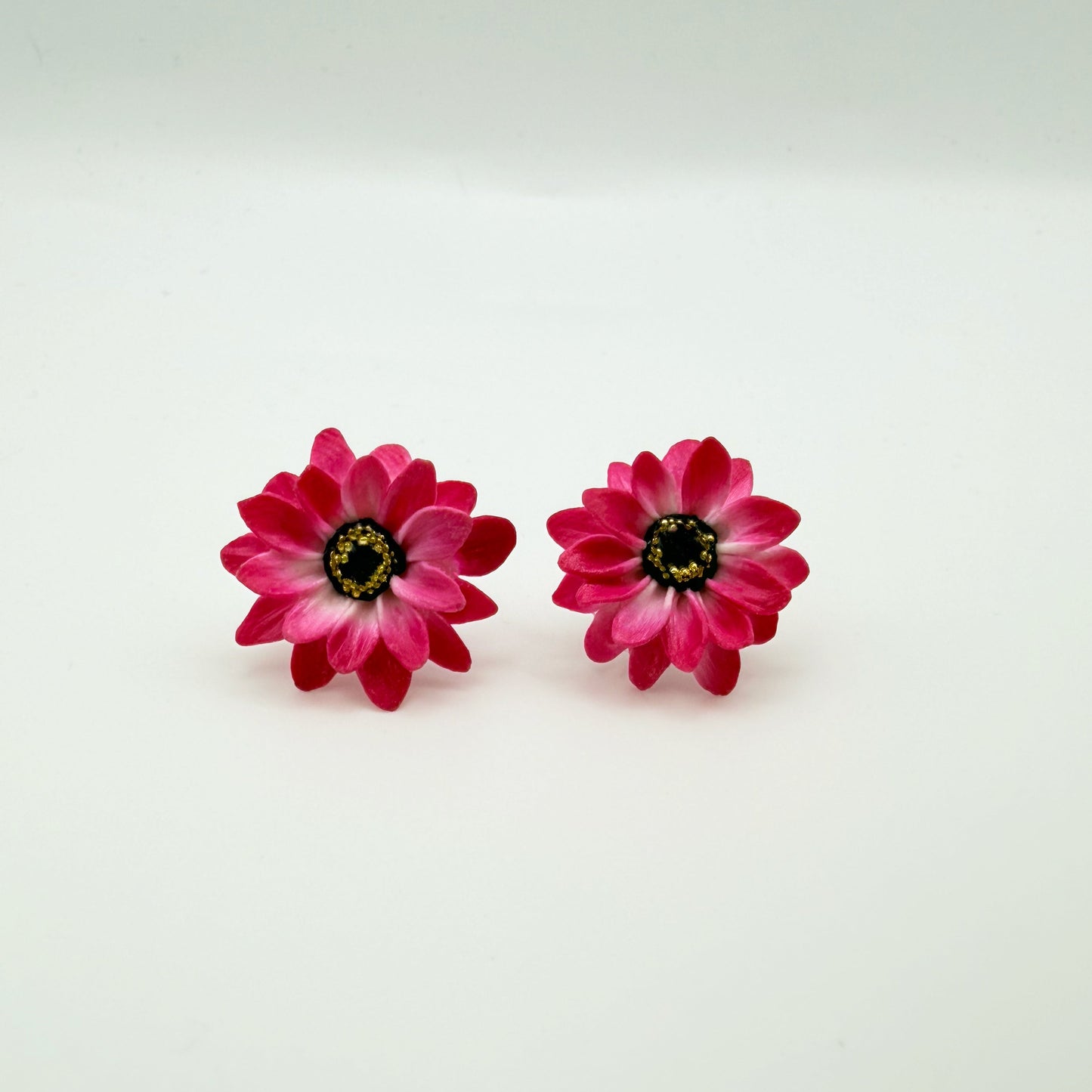 Orecchini GERBERA. | le PETIT | Fucsia