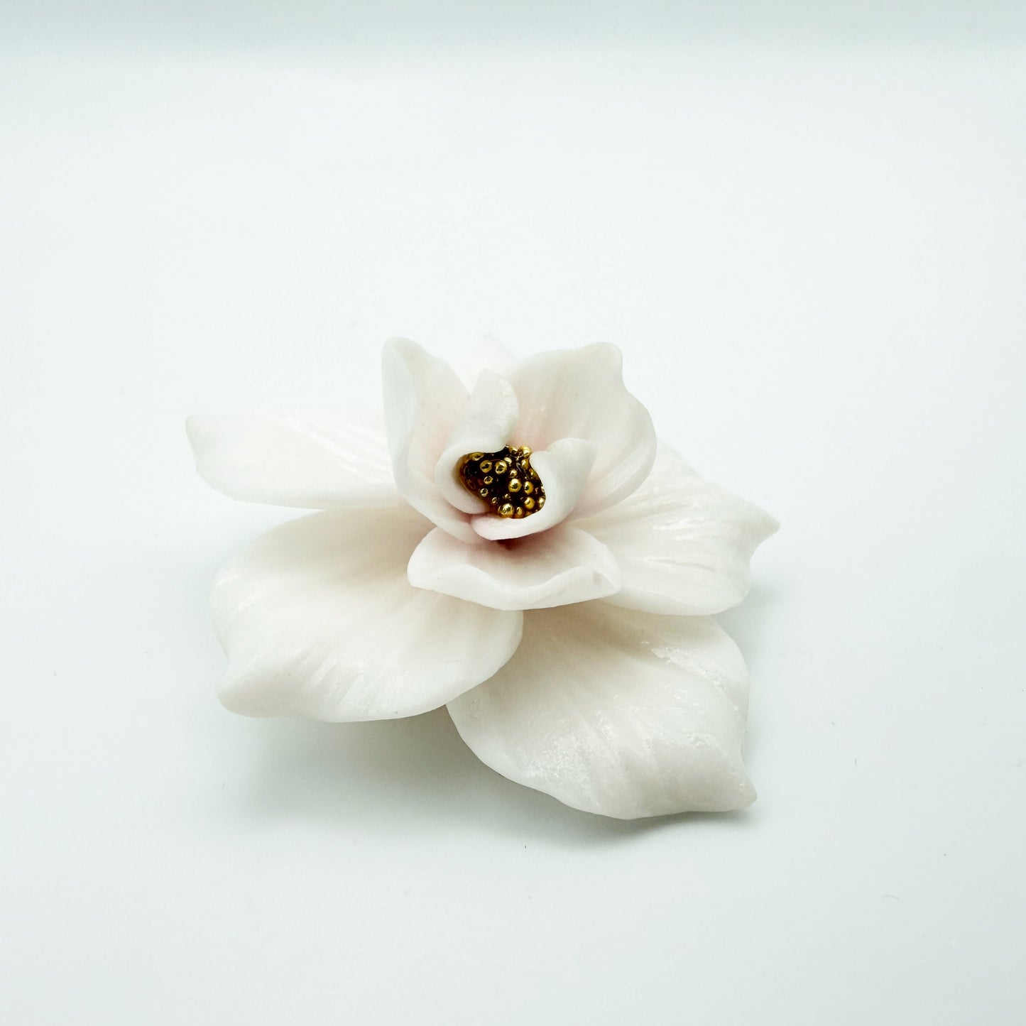 Spilla FIORE DI CARMEN. | le MIDI. | Bianco
