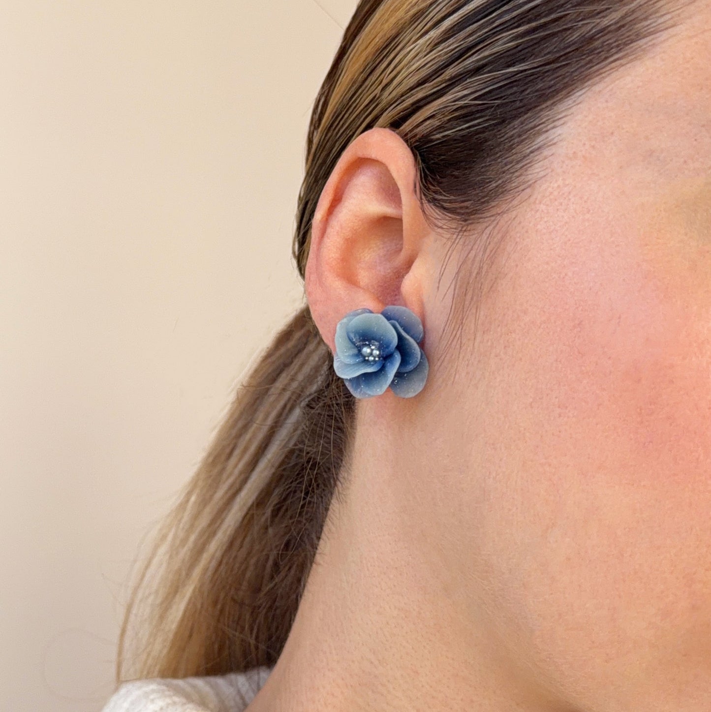 Orecchini LISIANTHUS | le PETIT. | Blu (Seconda variante)